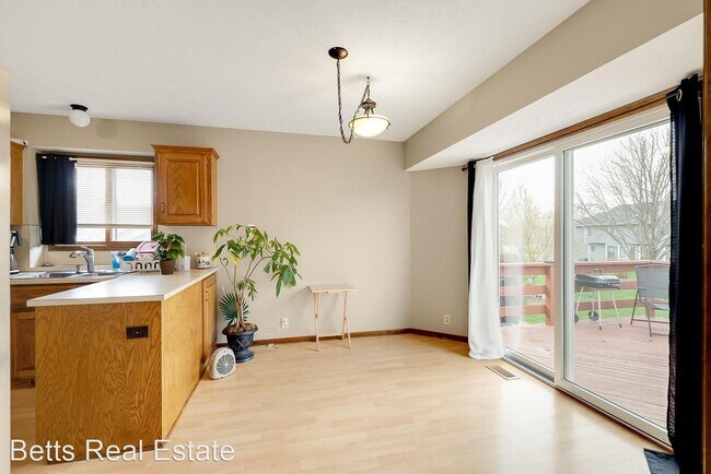 Building Photo - 3 br, 3 bath House - 6328 N. 105th Street