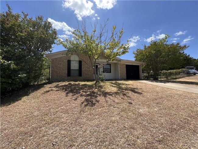 Building Photo - 519 Geri Dr
