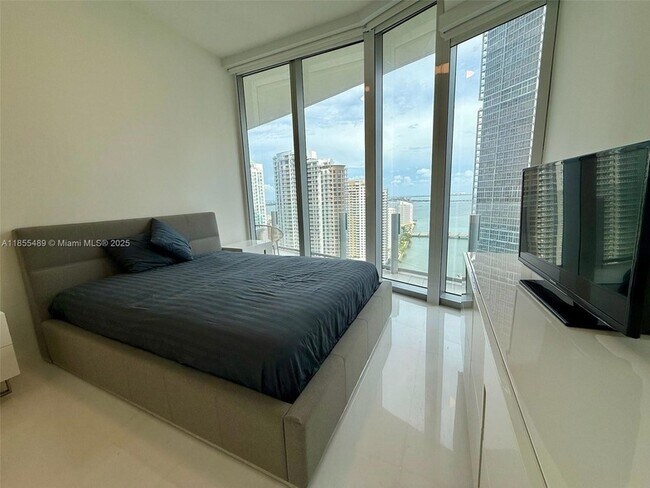 Building Photo - 300 Biscayne Blvd Way