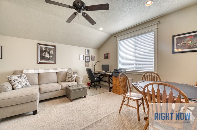 Building Photo - 4113 W Gray Fox St