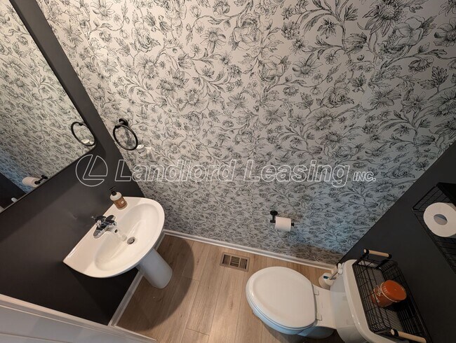 Building Photo - New Construction 5-Bedroom with Upgrades in Amherst Schools