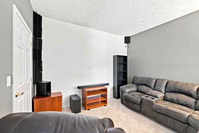 Building Photo - 1201 Stockton Ridge