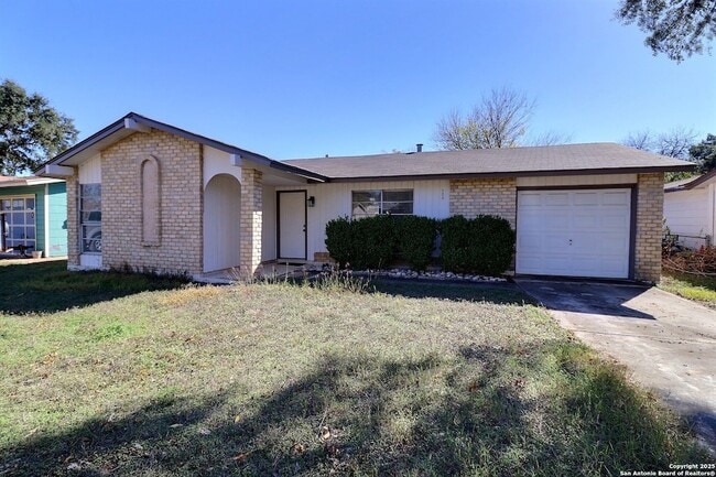 Building Photo - 304 Deborah Dr