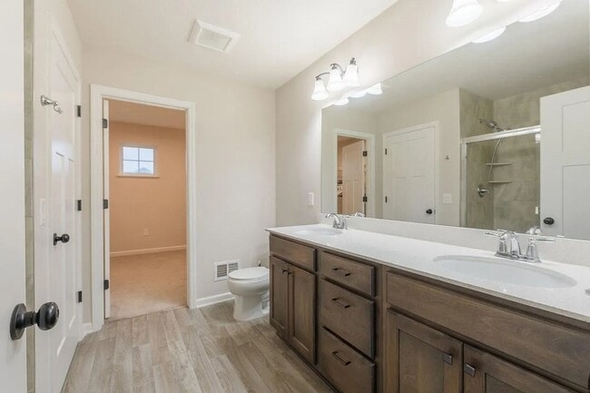 Building Photo - Beautifully updated lakeville 4 bedroom available for lease!