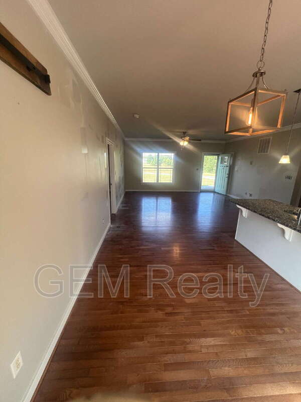 Building Photo - 90 Hickory Ridge Cir