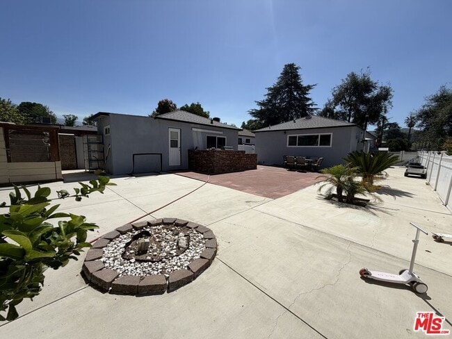 Building Photo - 8561 Kyle St