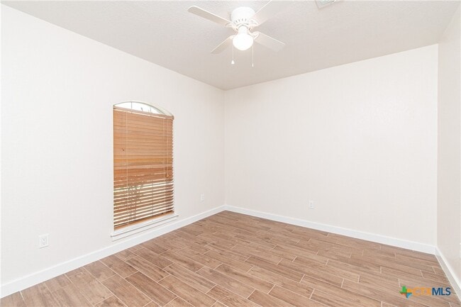 Building Photo - 304 Timber Ridge Dr