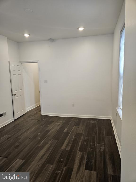 Building Photo - 423 N 52nd St