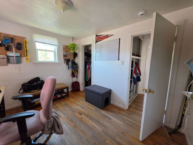 Building Photo - 813 Lee Ave