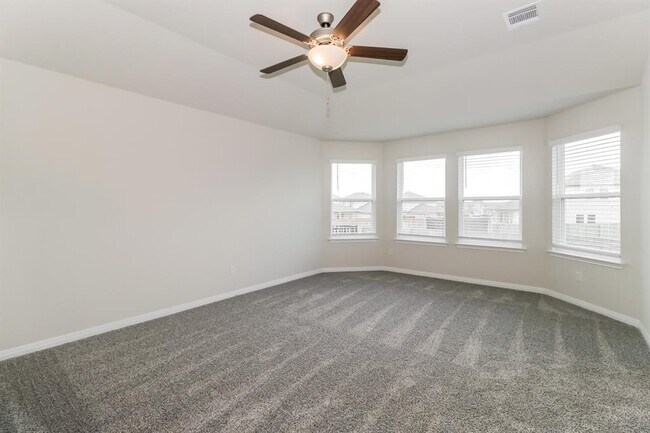 Building Photo - 117 Sun Grove Trl
