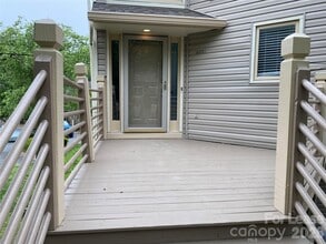 Building Photo - 14550 Waterside Dr