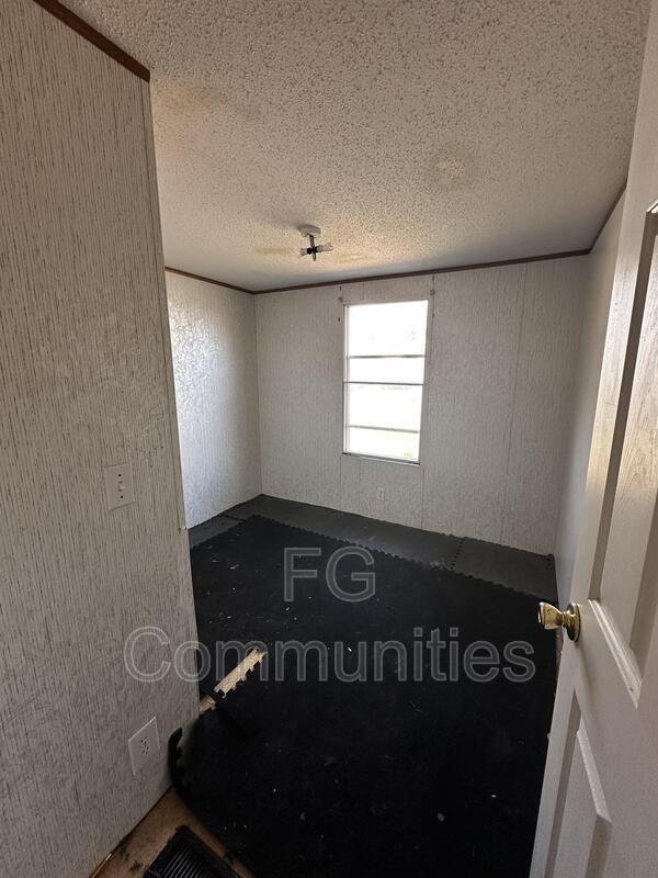 Building Photo - 1810 Willowberry Ln