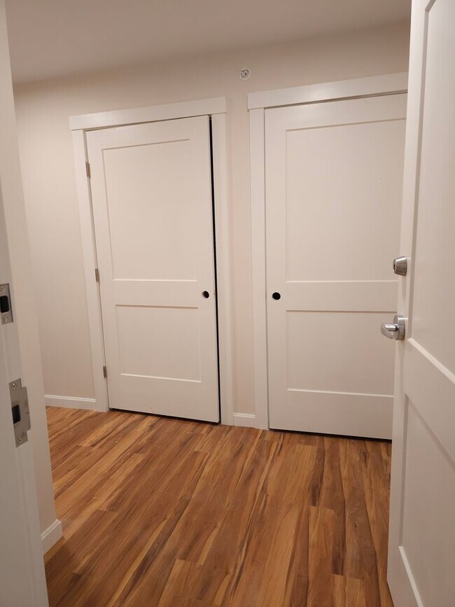 Building Photo - Village at Autumn Pond II:  New 2 Bedroom Corner Apartments with Balcony