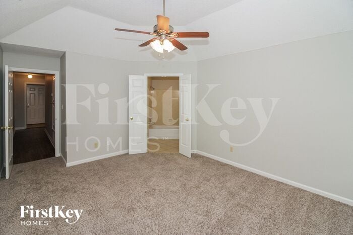 Building Photo - 6935 Naples Dr