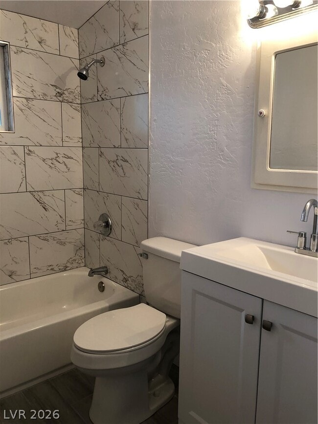 Building Photo - 5813 Evergreen Ave