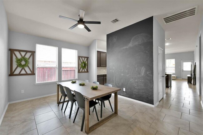 Building Photo - 14030 Wolftrap Ln