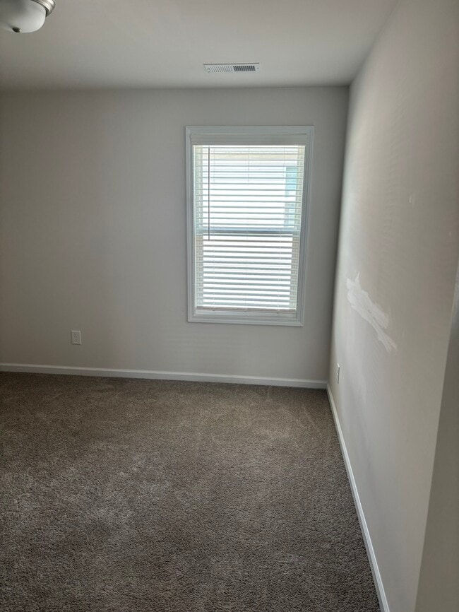 Building Photo - 28 Harvest Moon Dr