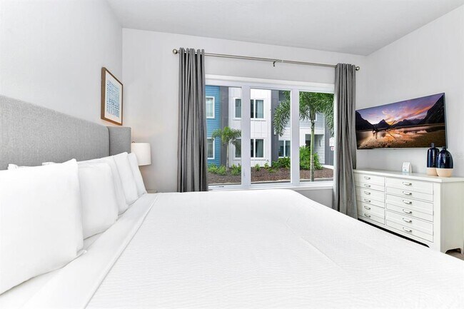 Building Photo - 7770 Sandy Ridge Dr