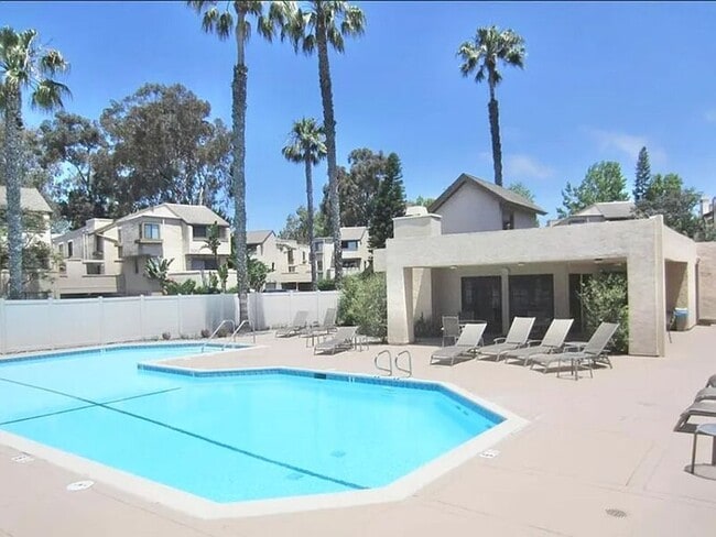 Building Photo - 8316 Via Sonoma