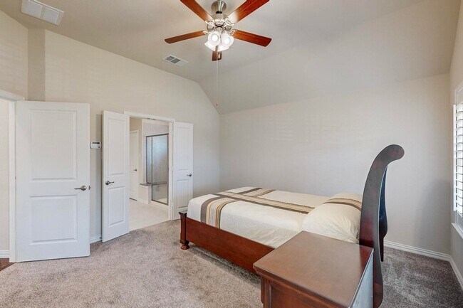 Building Photo - 2459 Cathedral Dr