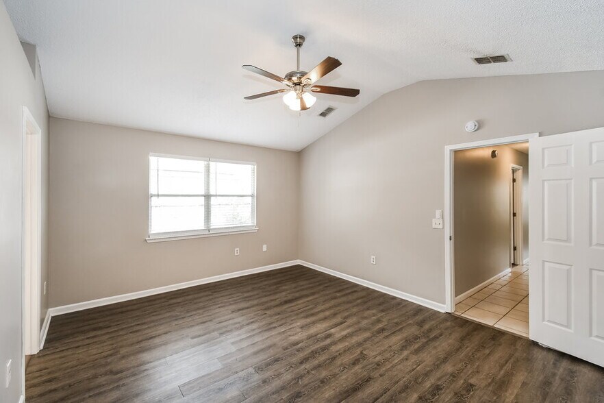 Building Photo - 1848 Broadhaven Dr