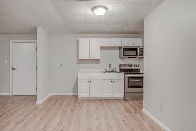 Building Photo - 441 N Potomac St
