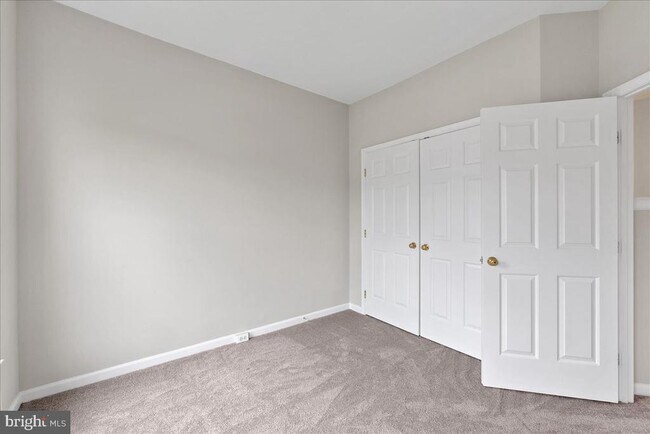 Building Photo - 8436 Kirby Lionsdale Dr
