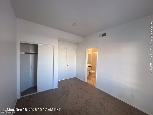 Building Photo - 6994 Cypress Gardens Ln