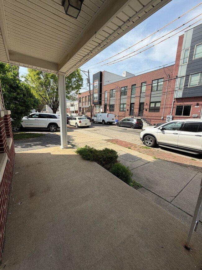 Building Photo - ??? MODERN 3BD & 1.5BATH HOUSE WALKING DISTANCE TO TEMPLE UNIVERSITY!!! ???