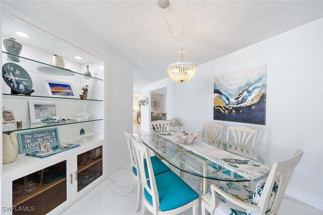 Building Photo - 840 S Collier Blvd