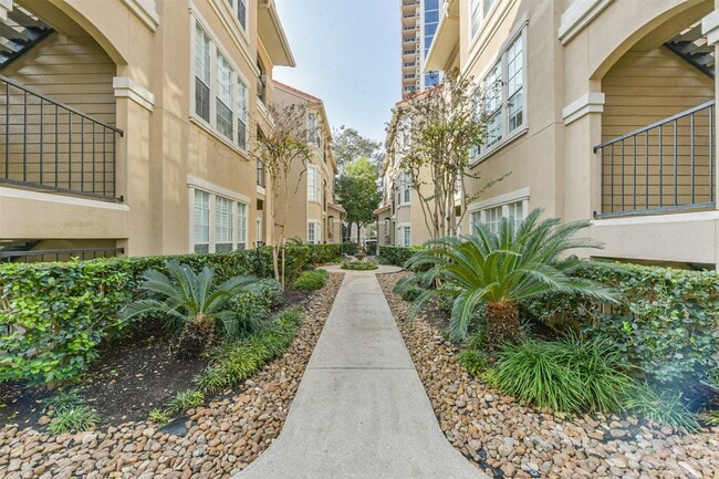 Building Photo - 3231 Allen Pkwy