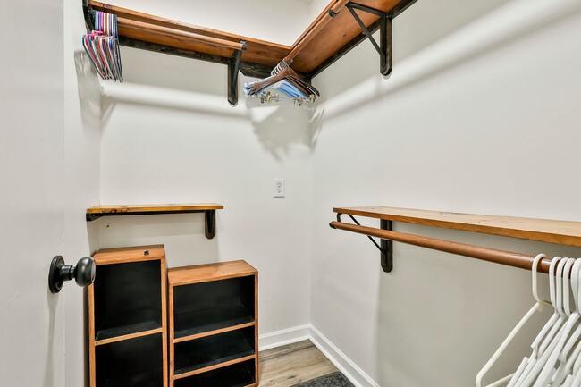 Building Photo - Charming 3 Bed / 2 Bath Furnished Ranch in One of Peachtree City's Most Scenic Settings