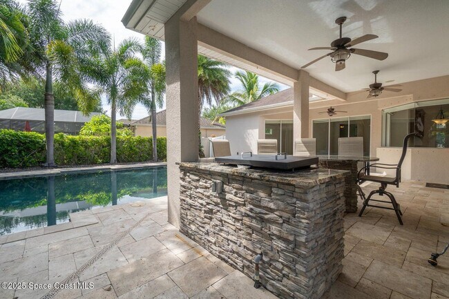 Building Photo - 1837 Croghan Dr