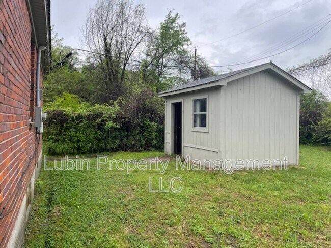 Building Photo - 346 Modder Ave