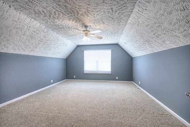 Building Photo - 2609 Westhaven Dr