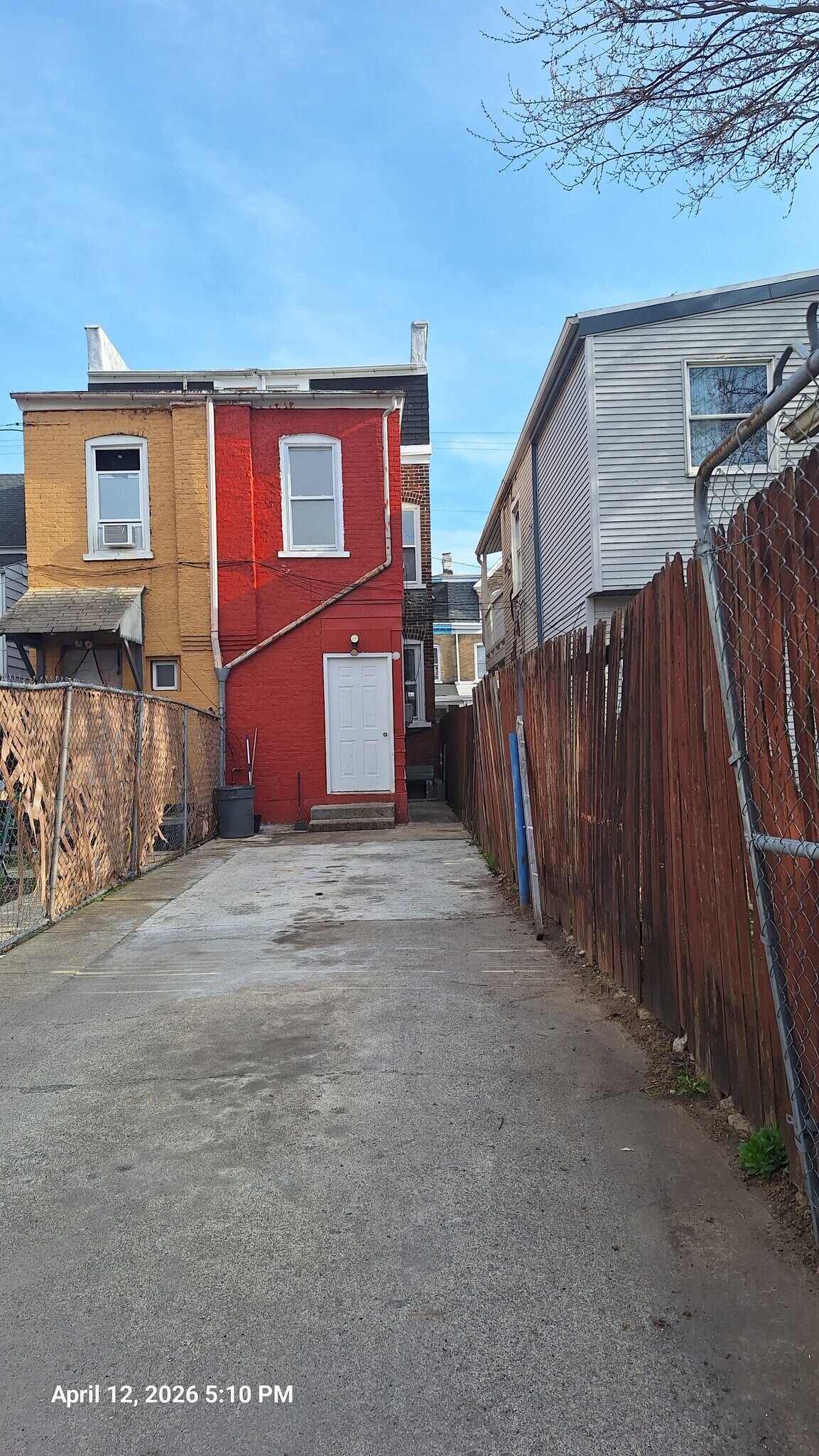 Building Photo - 925 1/2 Liberty St