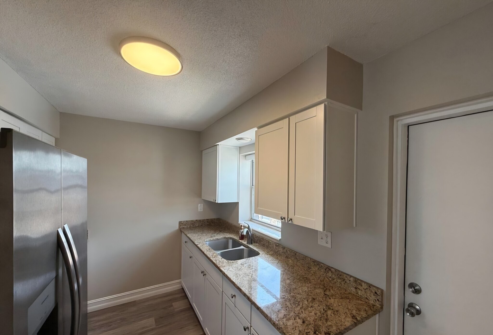 Building Photo - 190 E Olmstead Dr