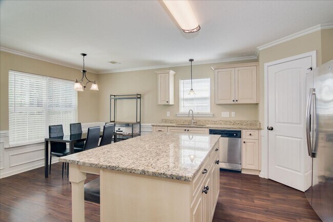 Building Photo - 3149 Bilston Dr