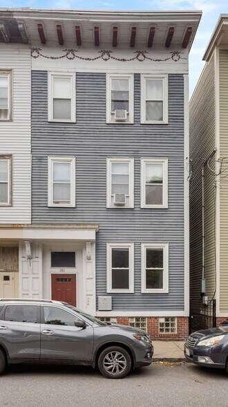 Building Photo - 181 W 5th St