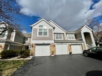 Building Photo - 2 bedroom in CAROL STREAM IL 60188