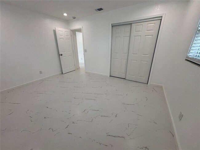 Building Photo - 640 San Salvador Dr