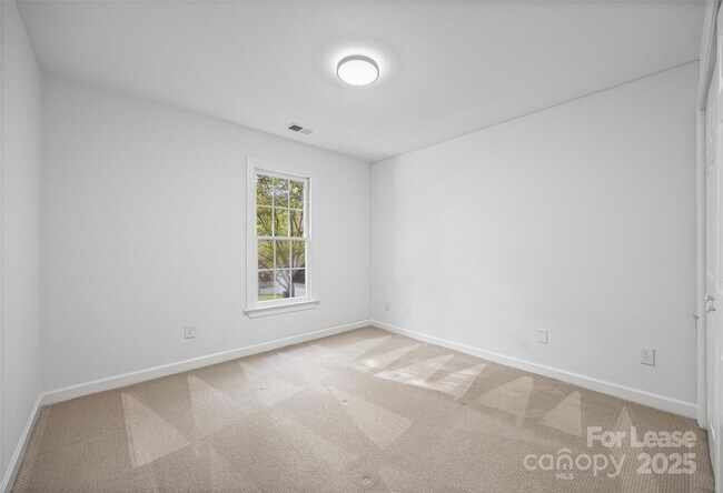Building Photo - 7219 Bevington Woods Ln