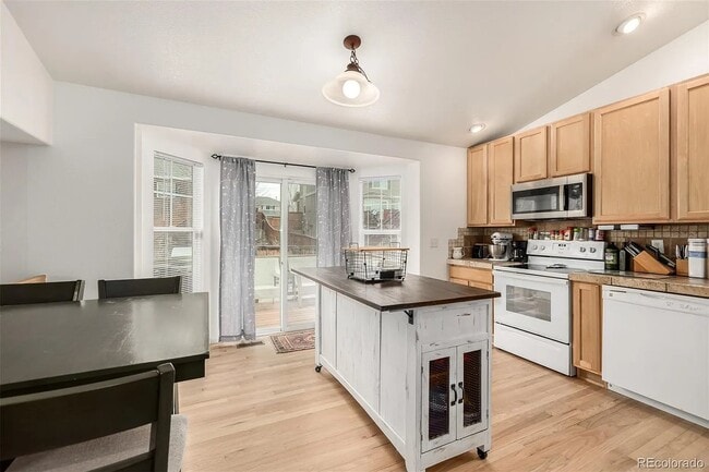 Building Photo - 4775 S Eaton Park Way