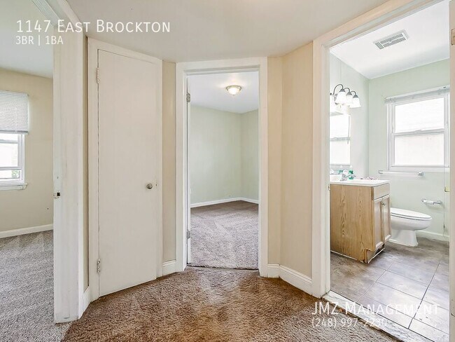 Building Photo - 1147 East Brockton-