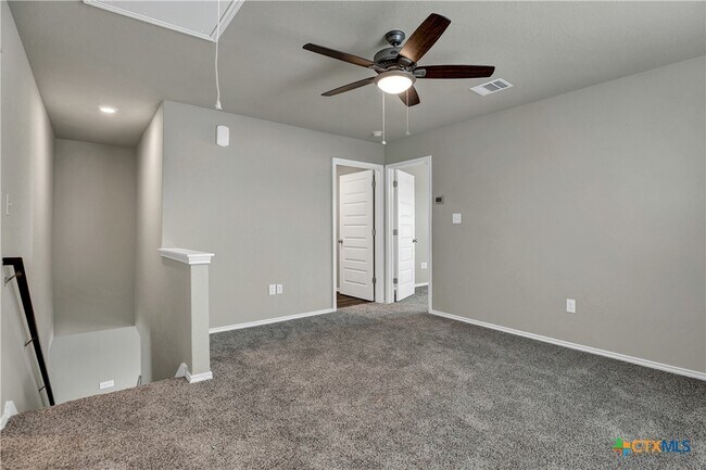 Building Photo - 267 Kinsley Wy