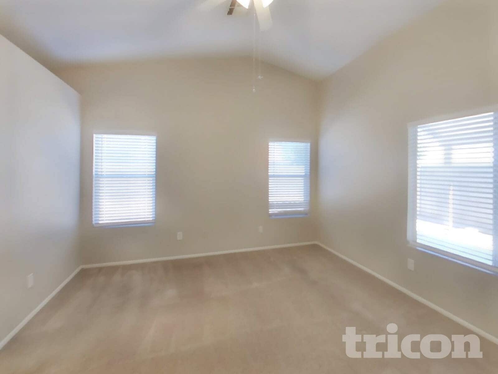 Building Photo - 10446 W Orange Dr