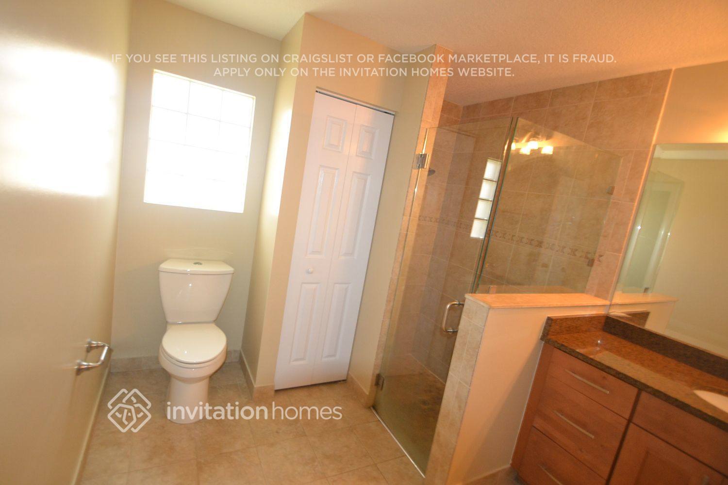Building Photo - 5940 Azalea Cir