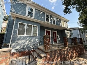 Building Photo - 25 Putnam St