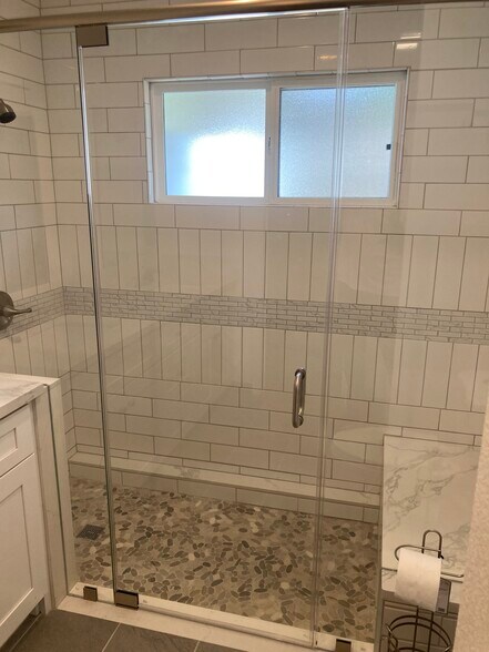 Primary Bath Shower - 20333 Germain St