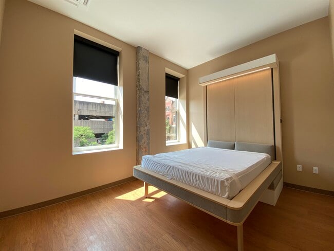 Building Photo - 83 Hanover St